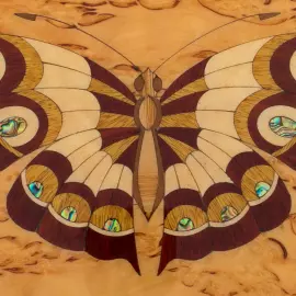 Шкатулка из карельской березы "Бабочка" бордовая