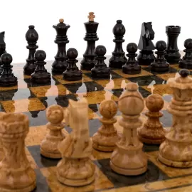 Шахматы из карельской березы "Волна" с орнаментом