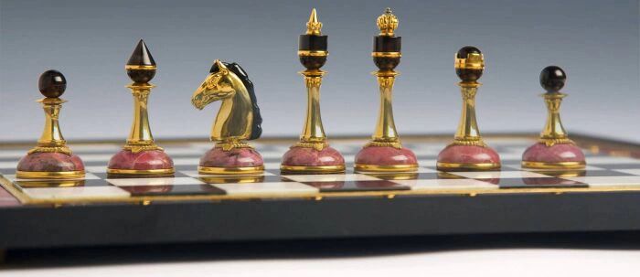 Rhodonite chess "Classic plus"