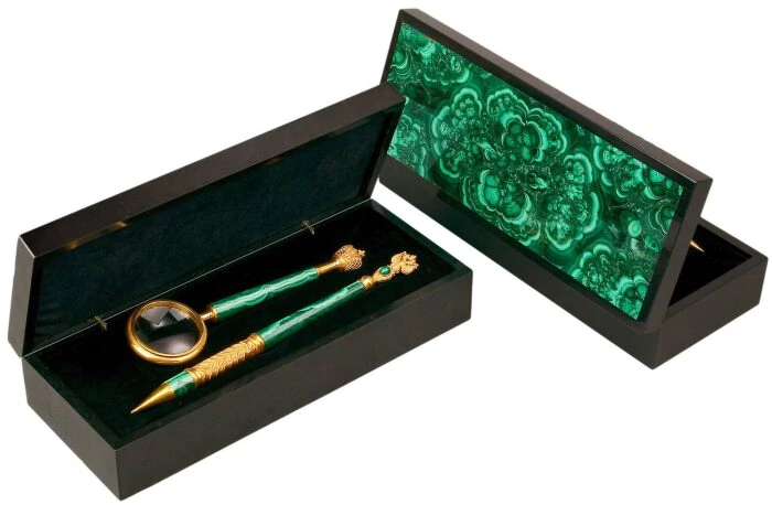 A 2-piece writing set in a case