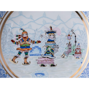 Decorative plate "Ellipse" with the pattern "Winter fun"