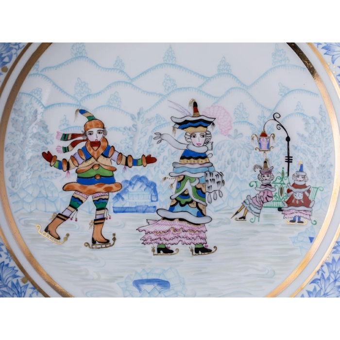 Decorative plate "Ellipse" with the pattern "Winter fun"