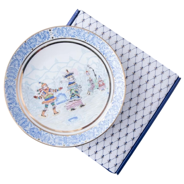 Decorative plate "Ellipse" with the pattern "Winter fun"