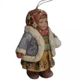Коллекционная елочная ватная игрушка "Аринушка со снежком" из коллекции "Русский север"