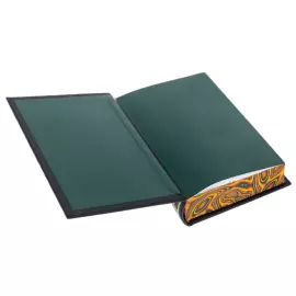 The leather-bound book "33 strategies of war. Robert Green."