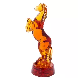 Скульптура из хрусталя "Лошадь на дыбах" янтарная