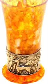 Стопка для водки из янтаря "Олени"