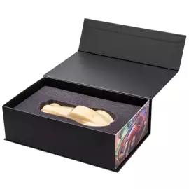 Декоративная статуэтка из светлого янтаря "Автомобиль"