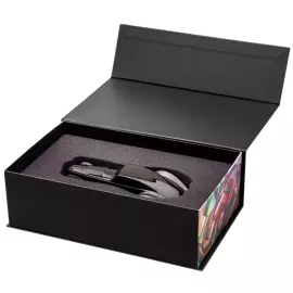 Декоративная статуэтка из тёмного янтаря "Автомобиль"