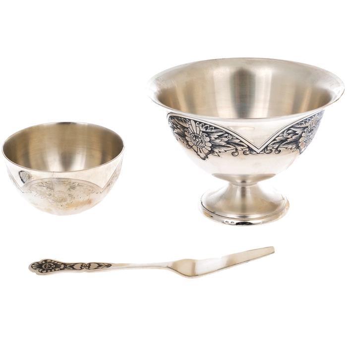 Silver caviar bowl with a spatula "Rough drawing"