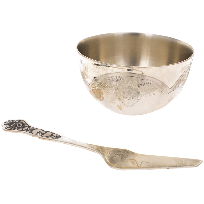 Silver caviar bowl with a spatula "Rough drawing"