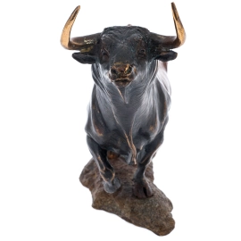 Скульптура из бронзы "Бык"