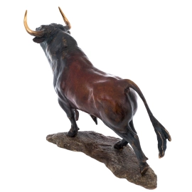 Скульптура из бронзы "Бык"
