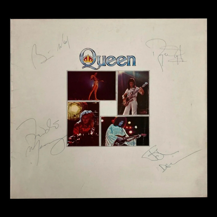 Пластинка с 4-мя автографами участников рок-группы Queen: Фредди Меркьюри, Брайана Мэя, Роджера Тейлора и Джона Дикона