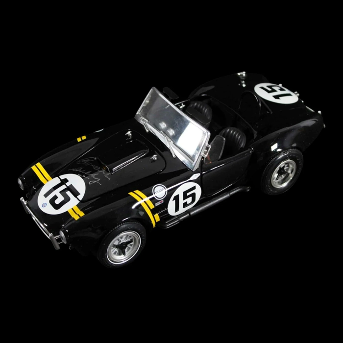Мини-модель машины Shelby Cobra N 15 Sebring 1963 с автографом Кэрролла Шелби