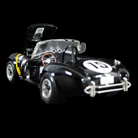 Мини-модель машины Shelby Cobra N 15 Sebring 1963 с автографом Кэрролла Шелби