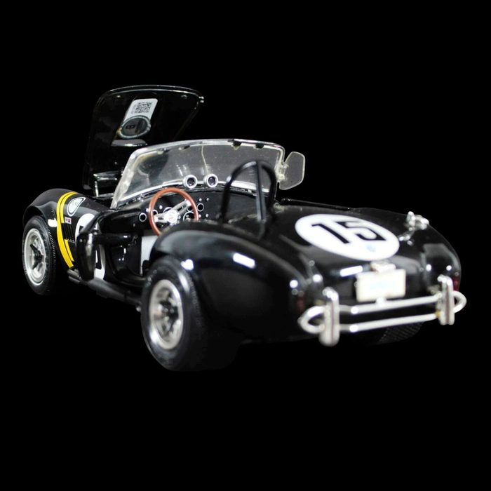 Мини-модель машины Shelby Cobra N 15 Sebring 1963 с автографом Кэрролла Шелби