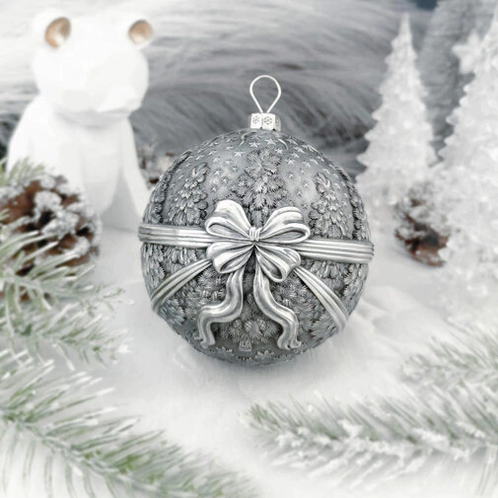 Set of silver Christmas tree balls "Winter fun" 4 pcs