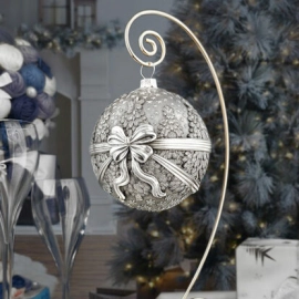 Набор серебряных елочных шаров "Зимние забавы" 4 шт