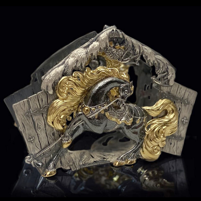 Салфетница серебряная "Кони златогривые"