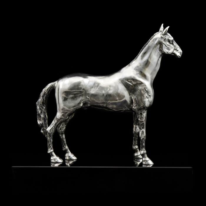 Статуэтка из серебра "Конь. Ахалтекинец"