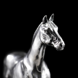 Статуэтка из серебра "Конь. Ахалтекинец"