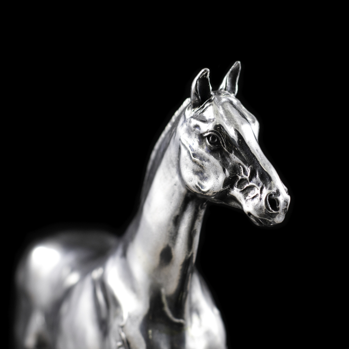 Статуэтка из серебра "Конь. Ахалтекинец"