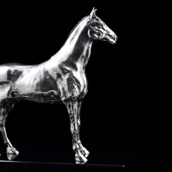 Статуэтка из серебра "Конь. Ахалтекинец"