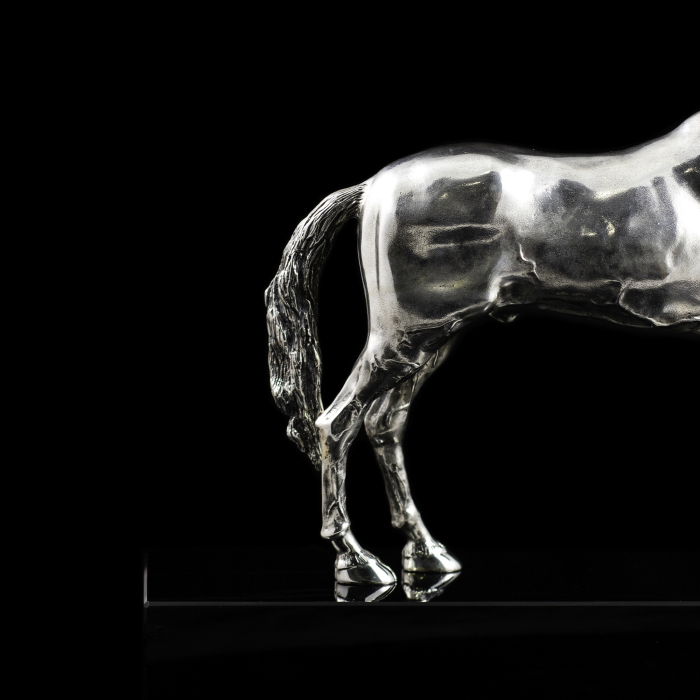 Статуэтка из серебра "Конь. Ахалтекинец"
