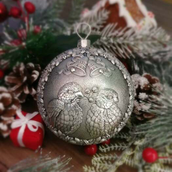 Набор серебряных елочных шаров "Праздничный" 3 шт
