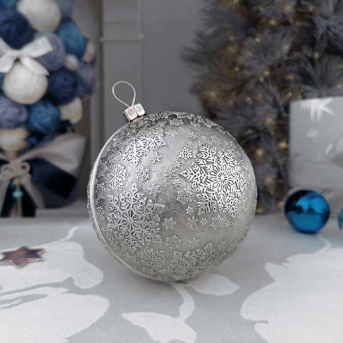 Набор серебряных елочных шаров "Праздничный" 3 шт