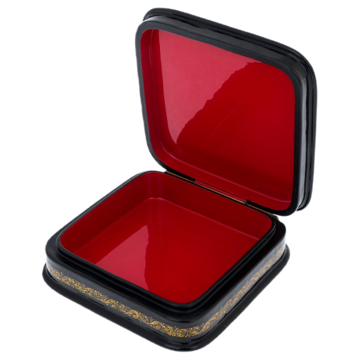 Шкатулка "Зима" Кузницова, Палех