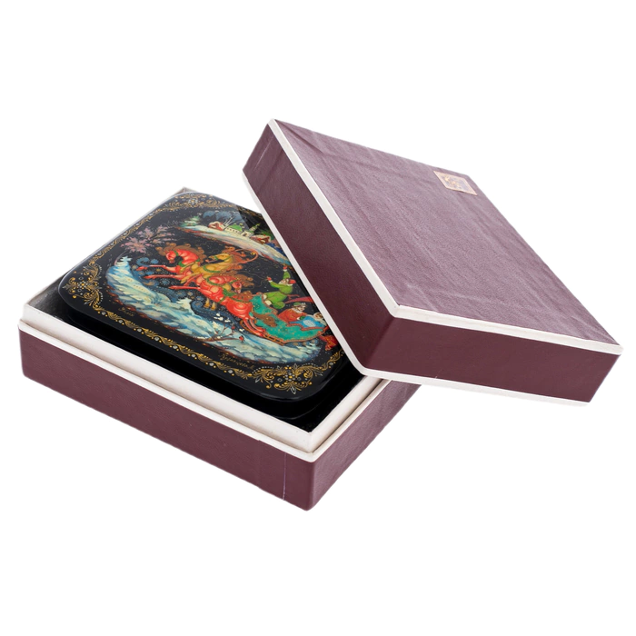 Kuznetsov's Troika jewelry box, Palekh