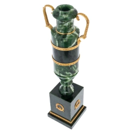 Ваза из нефрита "Империя"