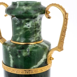 Ваза из нефрита "Империя"