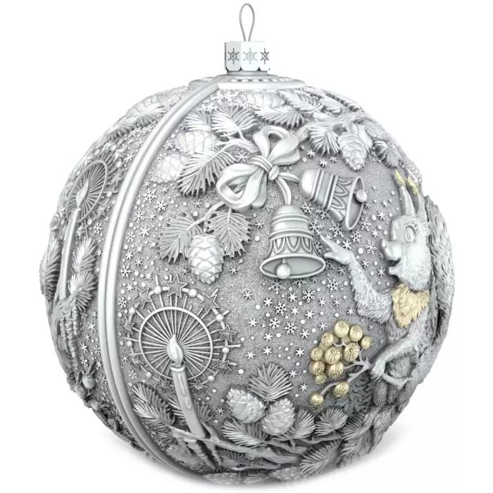 Серебряный елочный шар "Белочка с орешками" с позолотой