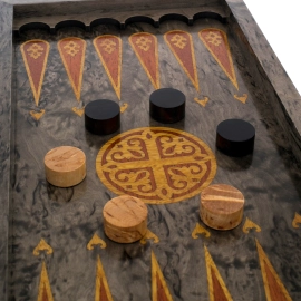 Нарды из карельской березы "Герб" красный