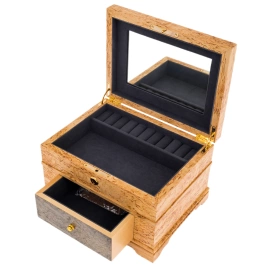 Шкатулка-ларец из карельской березы "Древо"