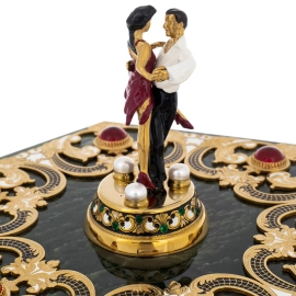 Шкатулка из нефрита "Танго вдвоем" Златоуст