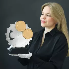 Бизнес сувенир "Механизм успеха"