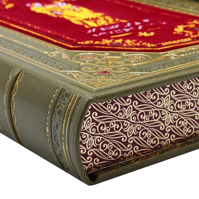 Leather-bound gift book "Women's Wisdom", case