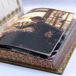 Leather-bound gift book "Women's Wisdom", case