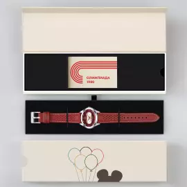 Наручные кварцевые часы УЧЗ Наследие Олимпиада 1980 с красным ремешком