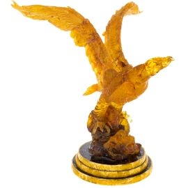 Скульптура из янтаря "Орёл"