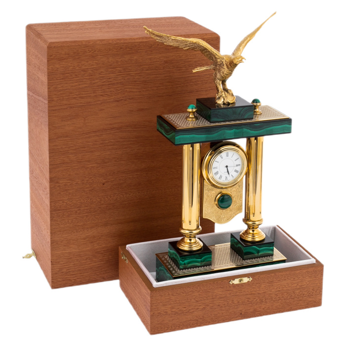 Часы из малахита "Орёл" Златоуст