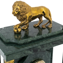 Часы-сейф из зеленого мрамора "Лев"