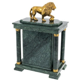 Часы-сейф из зеленого мрамора "Лев"