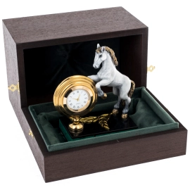 Часы "Лошадь" на подставке из малахита, Златоуст