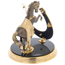 Статуэтка "Конь с попоной" на подставке из долерита, Златоуст