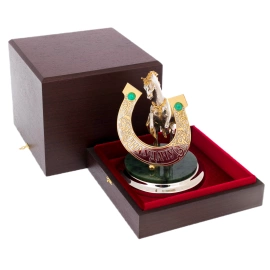 Статуэтка "Лошадь удачи" на подставке из нефрита, Златоуст